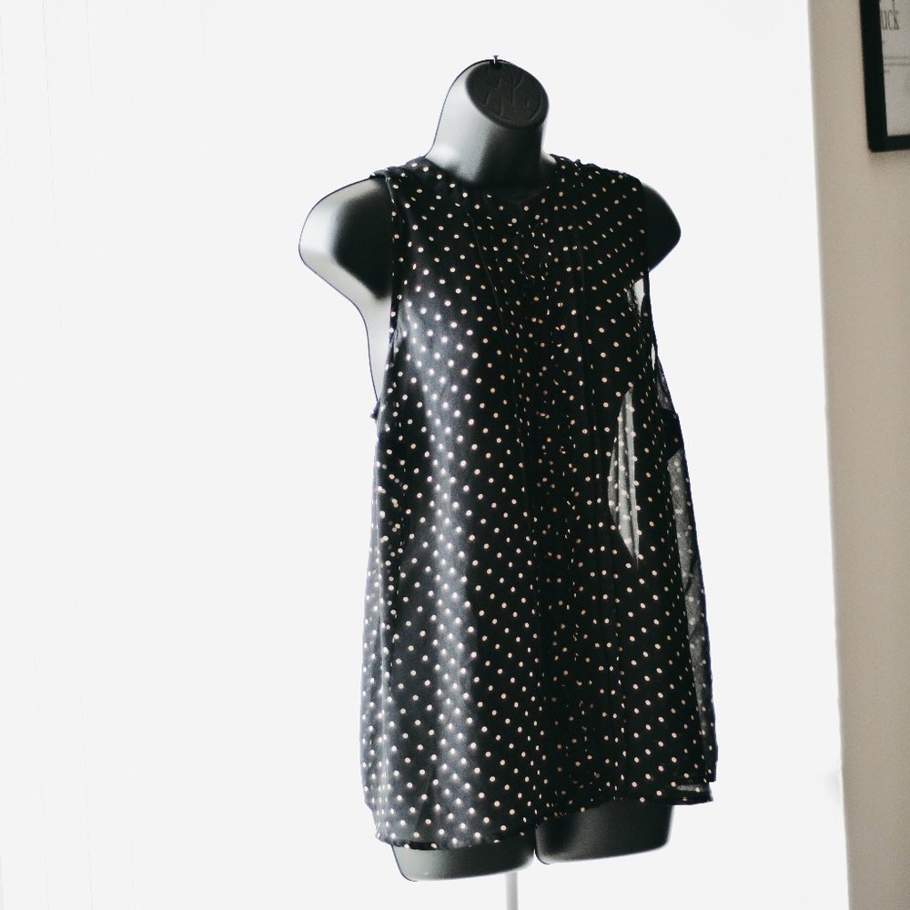 Pre-loved Torrid Black Pink Dot Sleeveless Blouse